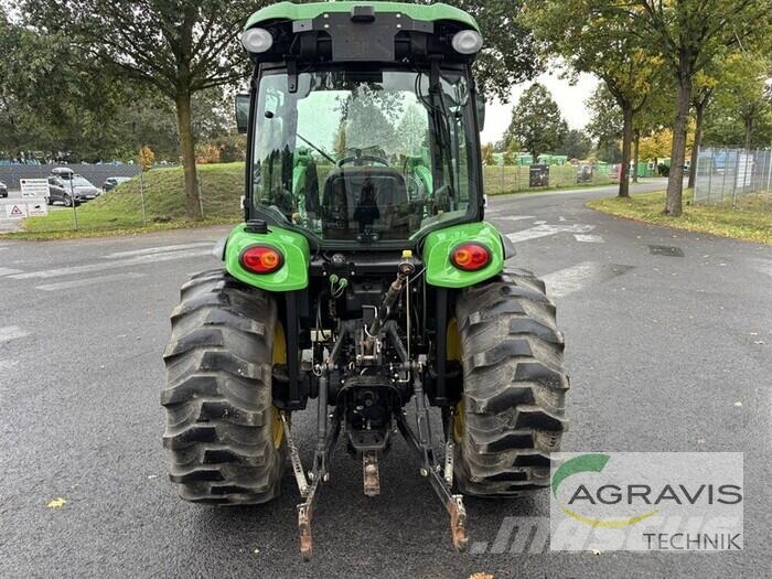 John Deere 4720 Manjši traktorji