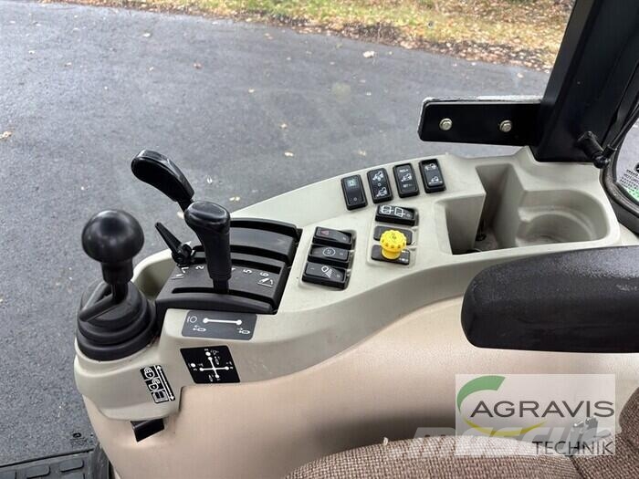 John Deere 4720 Manjši traktorji