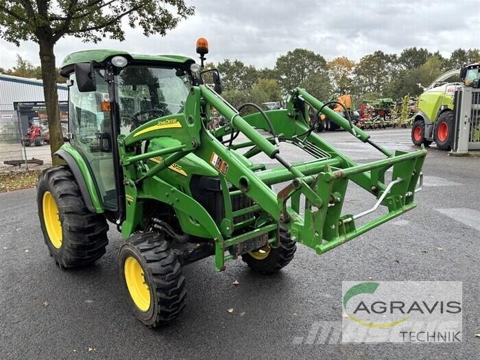 John Deere 4720 Manjši traktorji