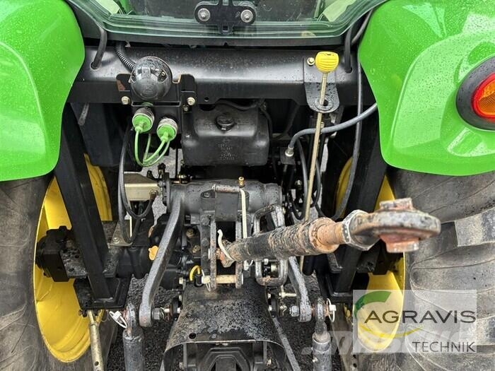 John Deere 4720 Manjši traktorji