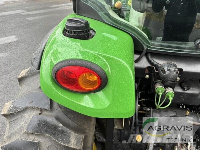 John Deere 4720 Manjši traktorji