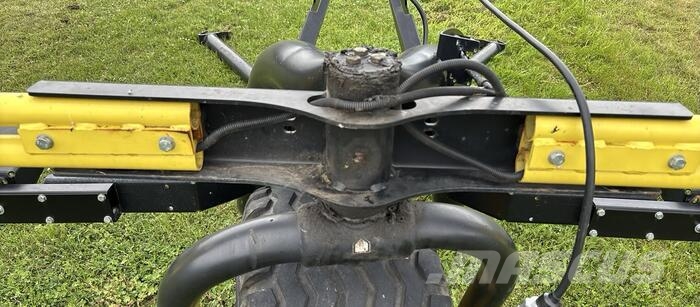 John Deere 475 Derliaus nuėmimo kombainų priedai
