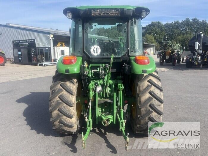 John Deere 5075 M Traktoren