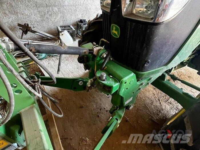John Deere 5075M الجرارات