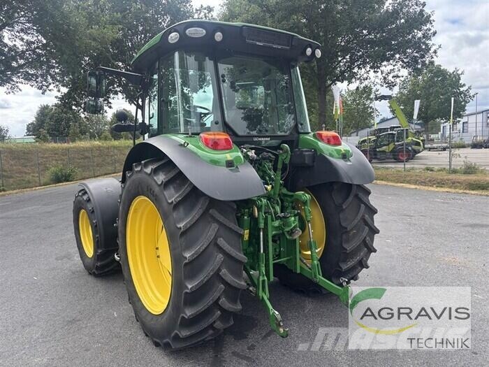 John Deere 5125 R Traktori