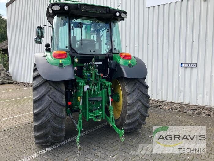John Deere 5125 R Traktorit
