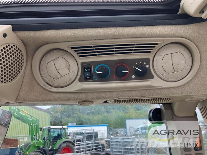 John Deere 5125 R Traktorit