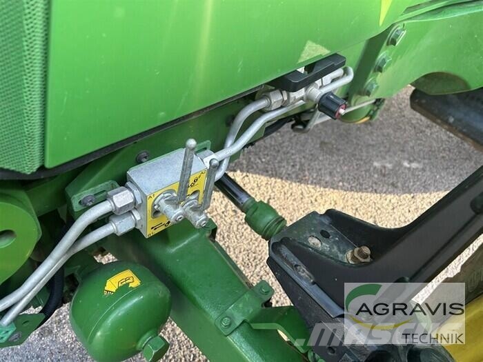 John Deere 6120 M Traktori