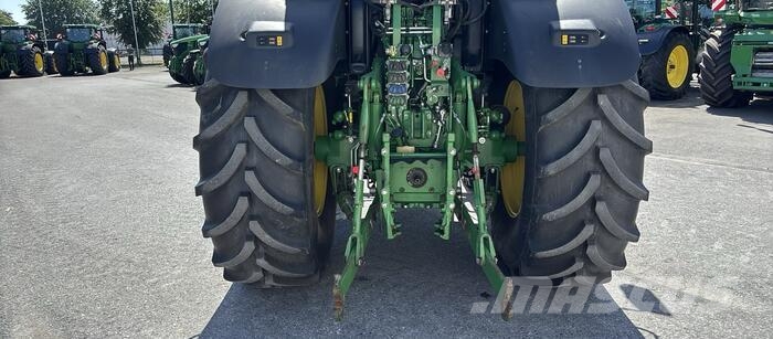 John Deere 6195 R Traktori