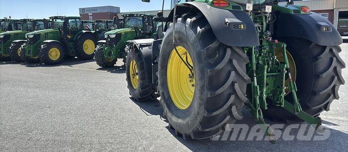 John Deere 6195 R Traktori