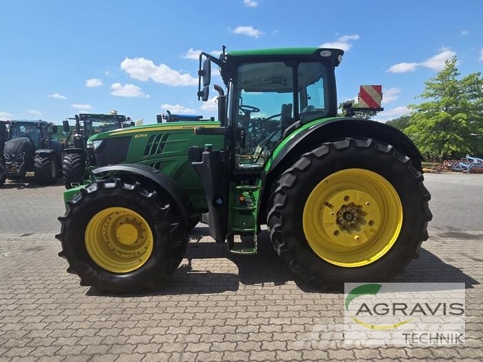 John Deere 6215 R Traktorer