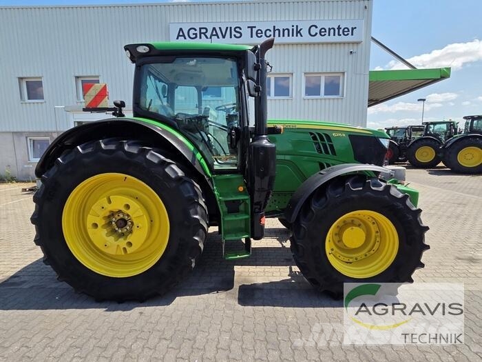 John Deere 6215 R Traktorer