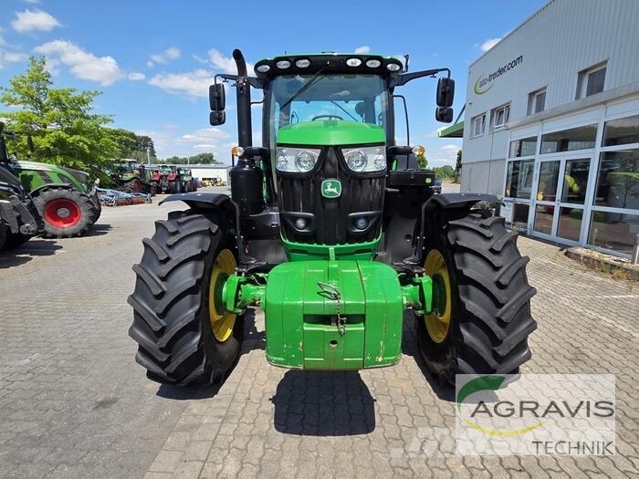 John Deere 6215 R Traktorer