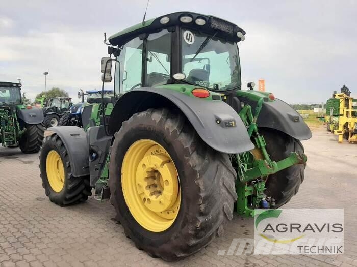 John Deere 6215 R Traktorid