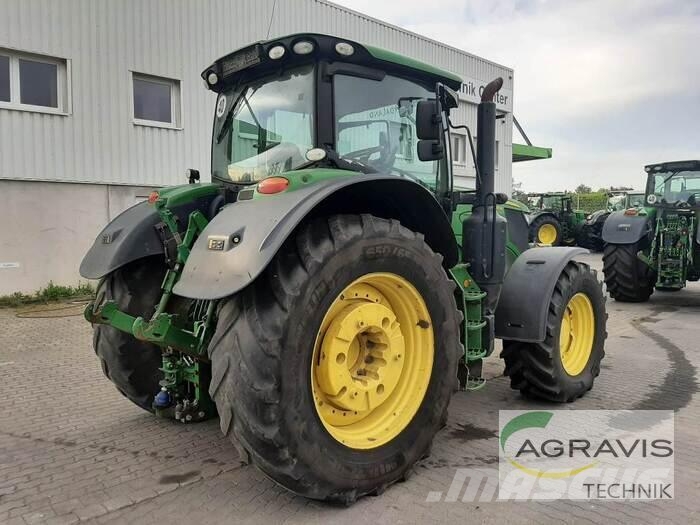 John Deere 6215 R Traktorid