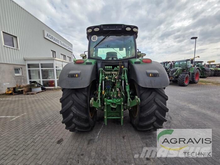 John Deere 6215 R Tractoren
