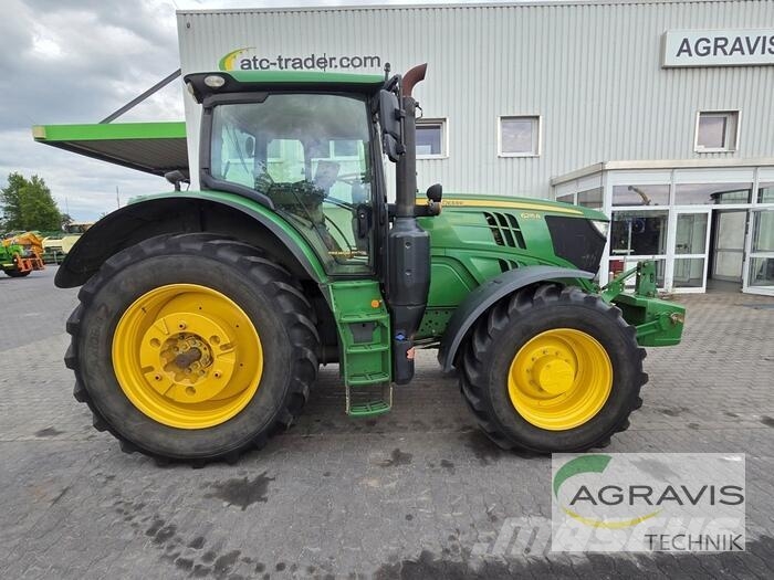 John Deere 6215 R Tractoren
