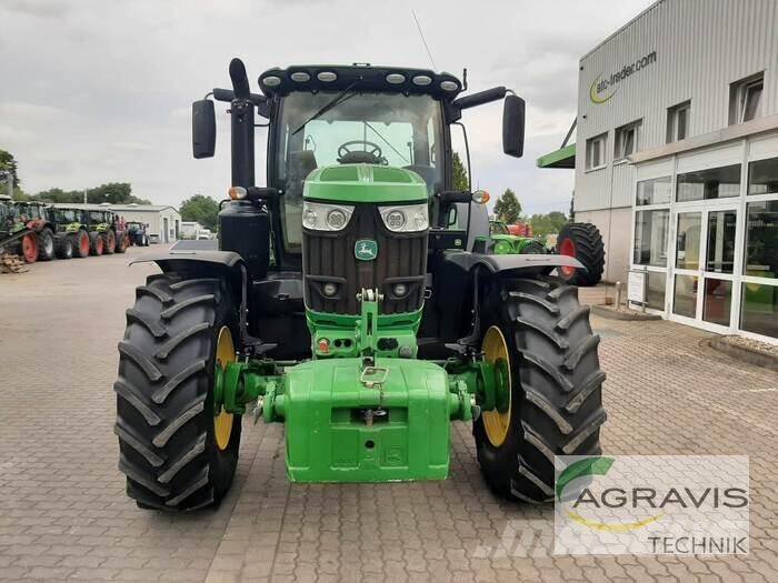 John Deere 6215 R Tractoren