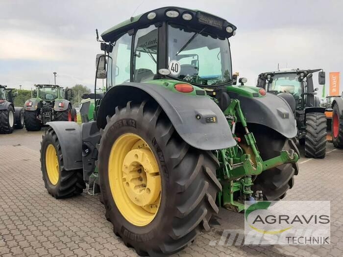 John Deere 6215 R Tratores