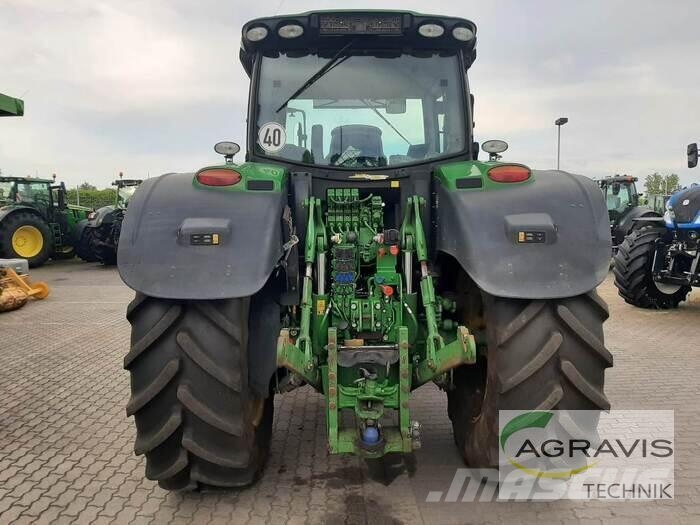 John Deere 6215 R Tratores