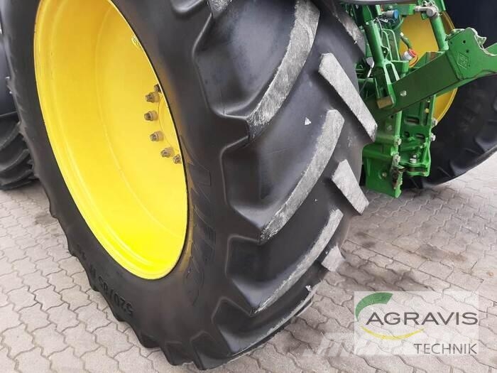 John Deere 6215 R Traktörler