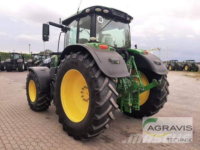 John Deere 6215 R Traktörler