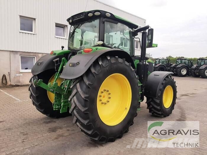 John Deere 6215 R Traktörler