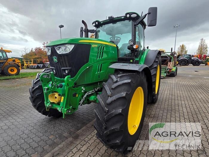 John Deere 6215 R Tractoren