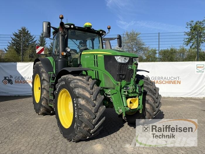 John Deere 6250 R Traktori