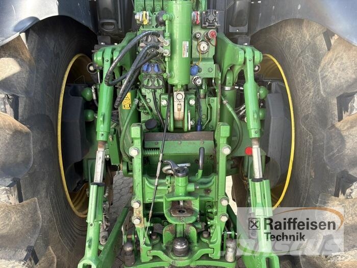 John Deere 6250 R Traktori