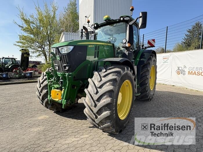 John Deere 6250 R Traktori