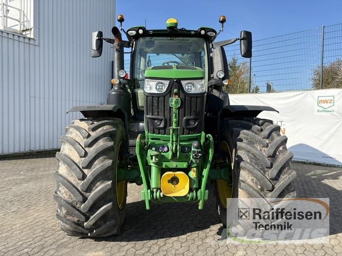 John Deere 6250 R Traktori