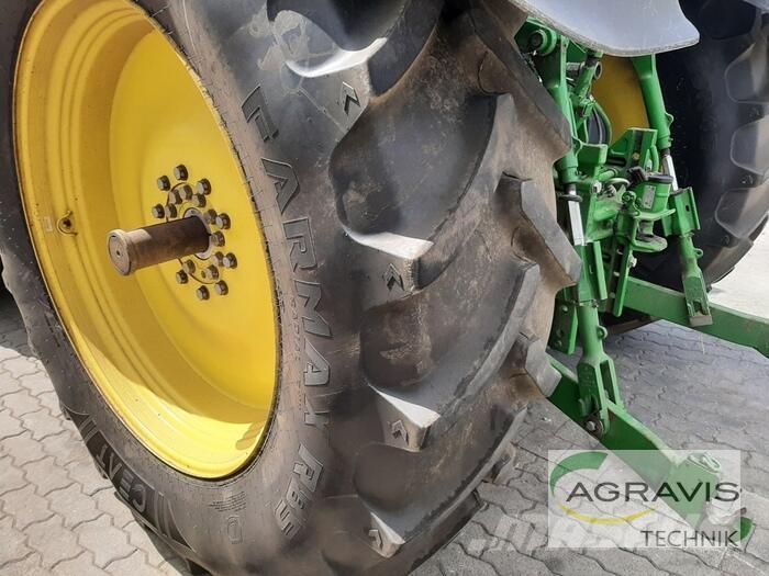 John Deere 6250 R Traktory