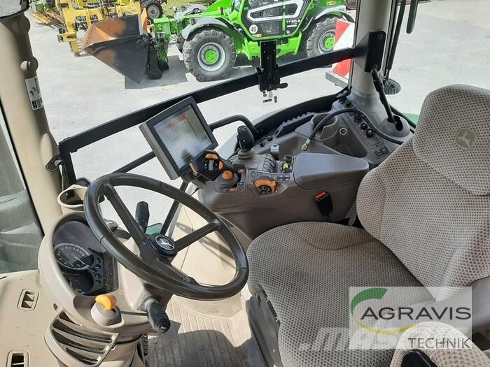 John Deere 6250 R Traktory