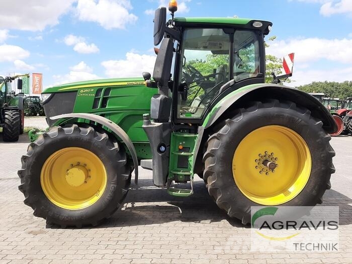John Deere 6250 R Traktory
