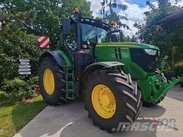 John Deere 6250R Tractoren