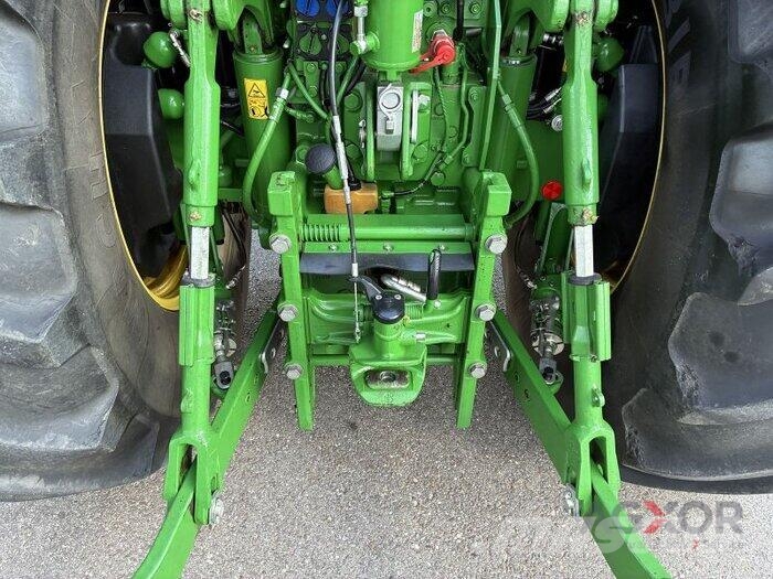 John Deere 6250R الجرارات