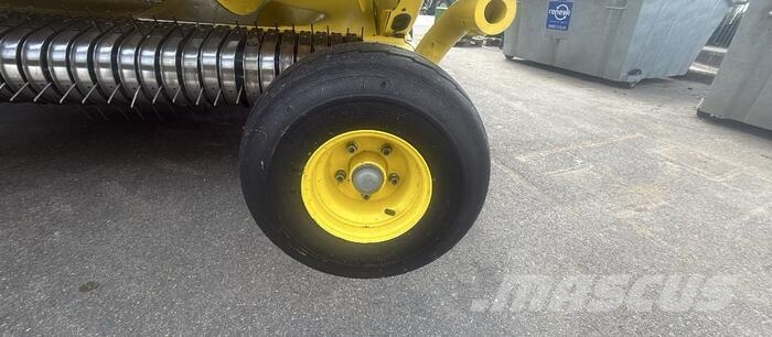 John Deere 639 Accesorii pentru mașini de fân și furaje