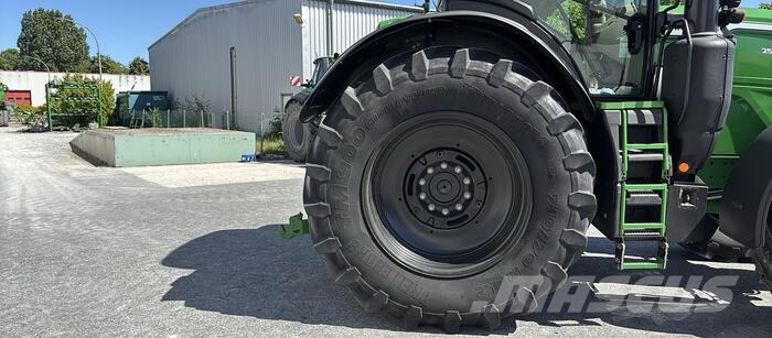 John Deere 6R 250 Tractors