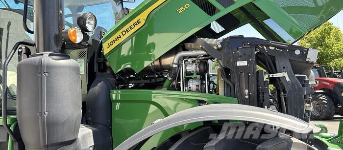 John Deere 6R 250 Trattori