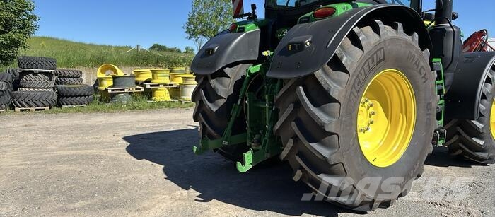 John Deere 6R 250 Trattori