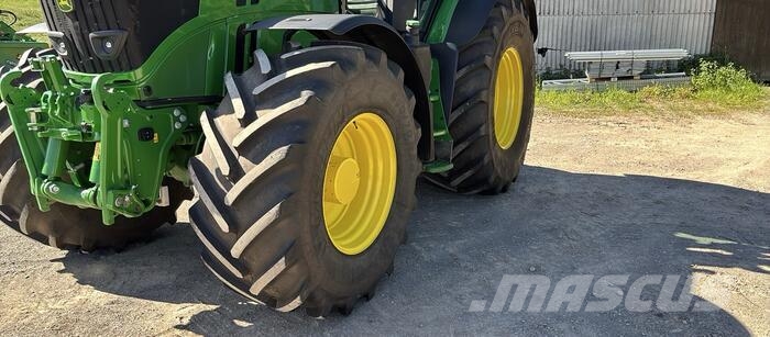 John Deere 6R 250 Trattori