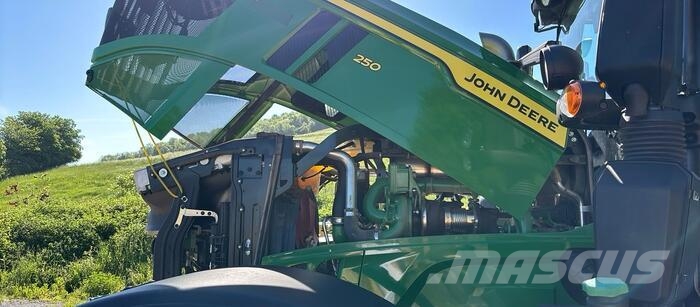 John Deere 6R 250 Trattori