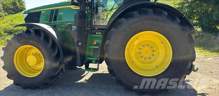John Deere 6R 250 Trattori