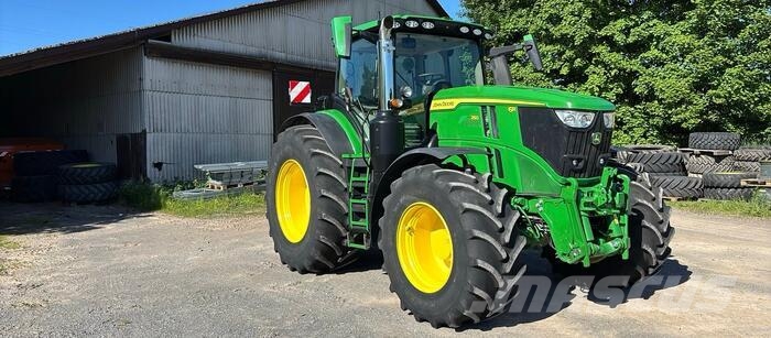 John Deere 6R 250 Trattori