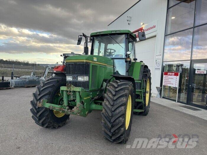 John Deere 7700 Tractors