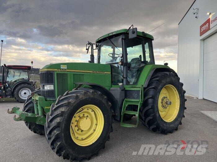 John Deere 7700 Tractors