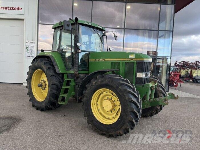 John Deere 7700 Tractors