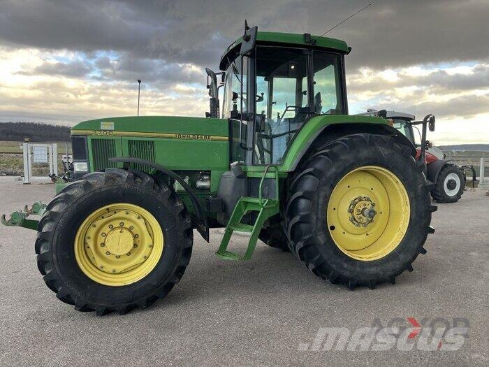 John Deere 7700 Tractors