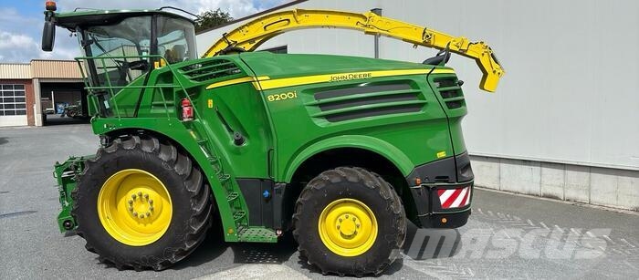 John Deere 8200 Cosechadoras de forraje autopropulsadas